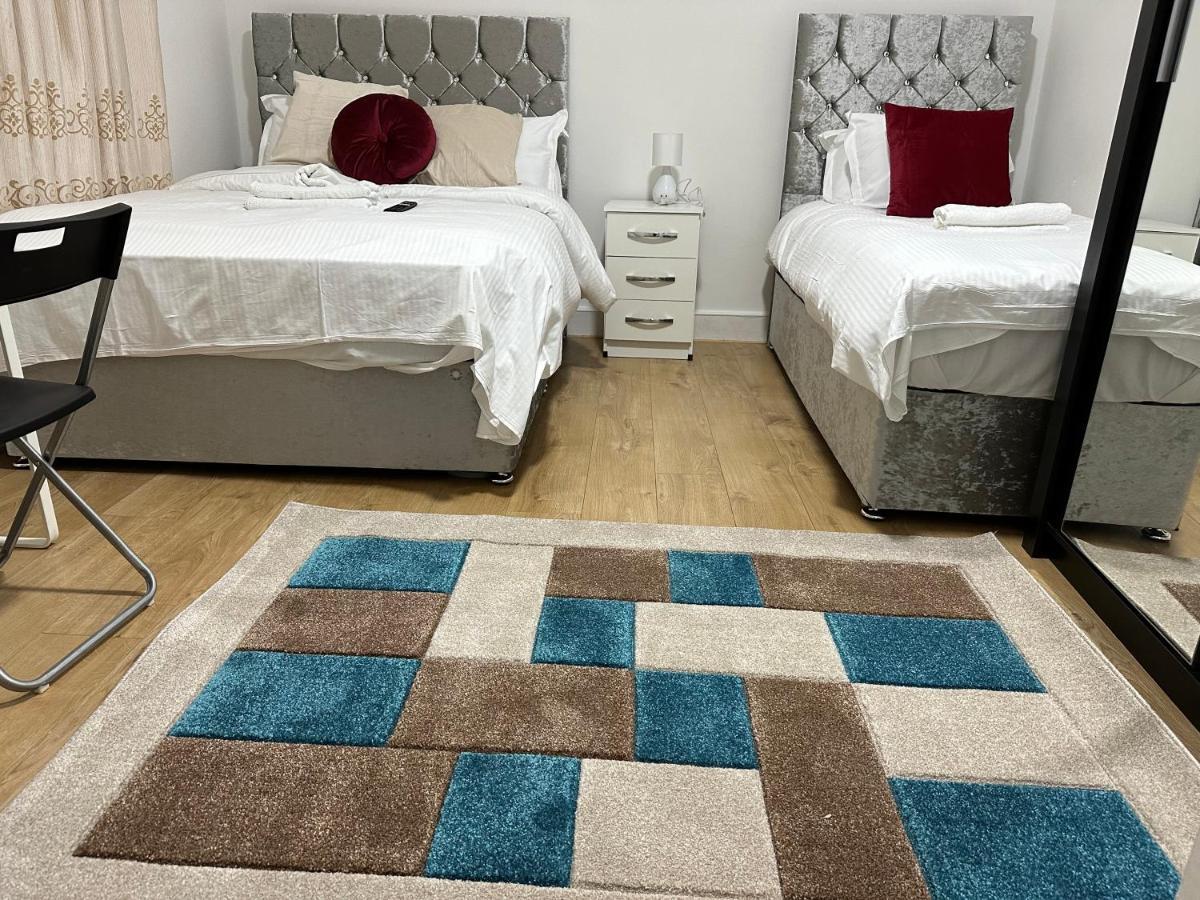 City Lodge Shadwell London Bagian luar foto