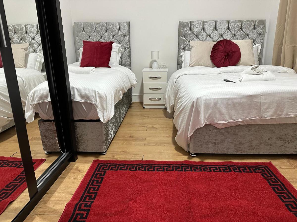 City Lodge Shadwell London Bagian luar foto