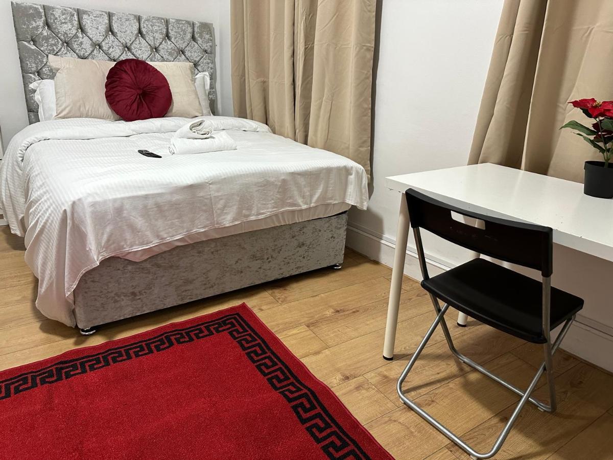 City Lodge Shadwell London Bagian luar foto