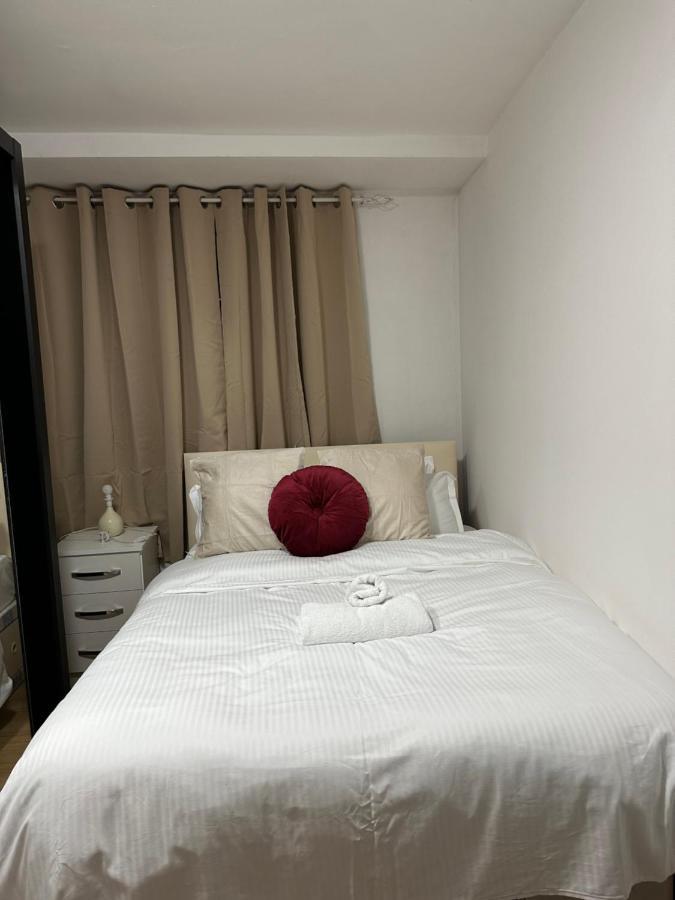 City Lodge Shadwell London Bagian luar foto