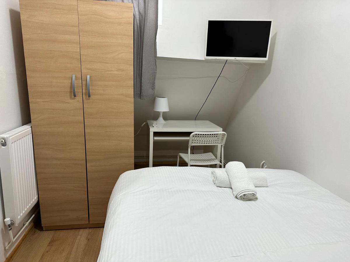 City Lodge Shadwell London Bagian luar foto