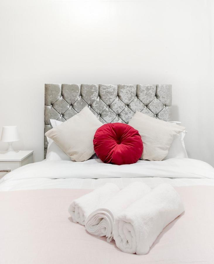 City Lodge Shadwell London Bagian luar foto