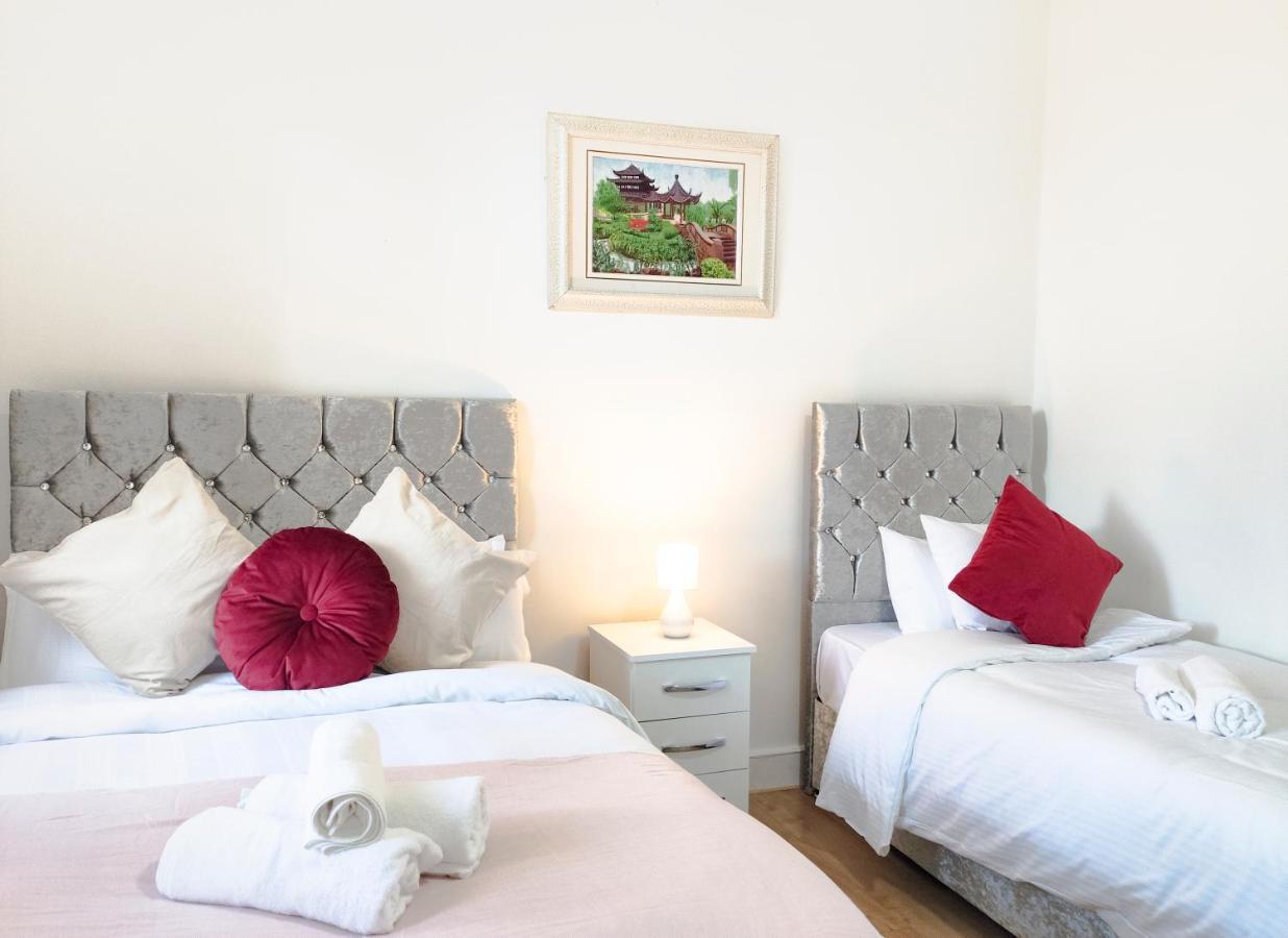City Lodge Shadwell London Bagian luar foto